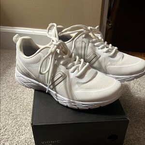 Vionic Women's White Sneakers Size 7.5M